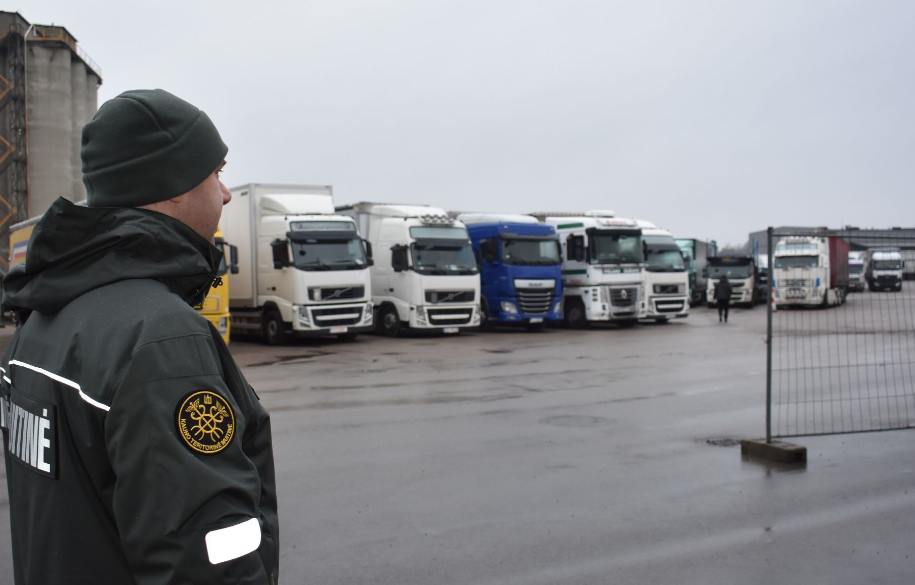 Литва ужесточает вывоз автомобилей в Беларусь, чтобы предотвратить  реэкспорт в Россию. Читайте на UKR.NET