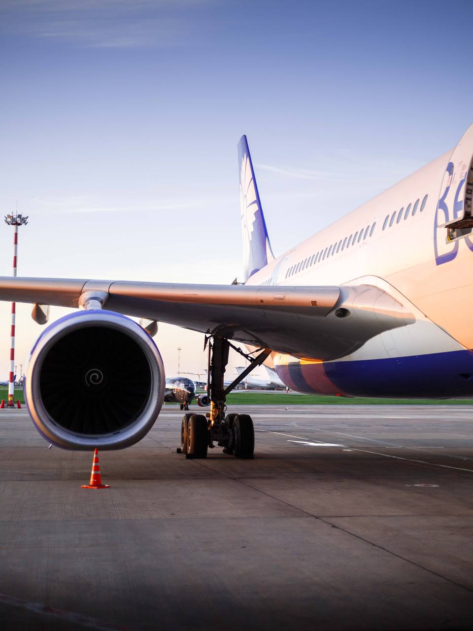 США сняли санкции с белорусской авиакомпании "Белавиа". Лукашенко освободил группу политзаключенных