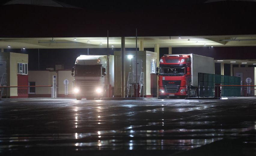Польша открывает два погранперехода на границе с Беларусью. Литва продолжает конфронтацию