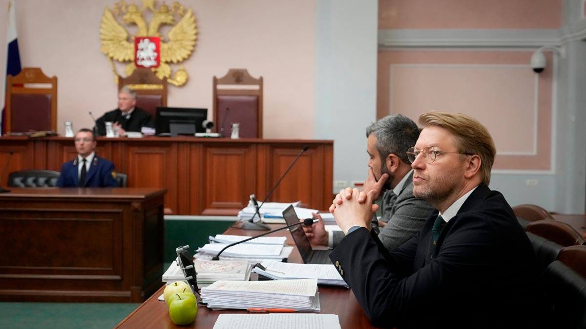Верховный суд России снял оппозиционную партию "Яблоко" с выборов в Госдуму. Явлинский прокомментировал